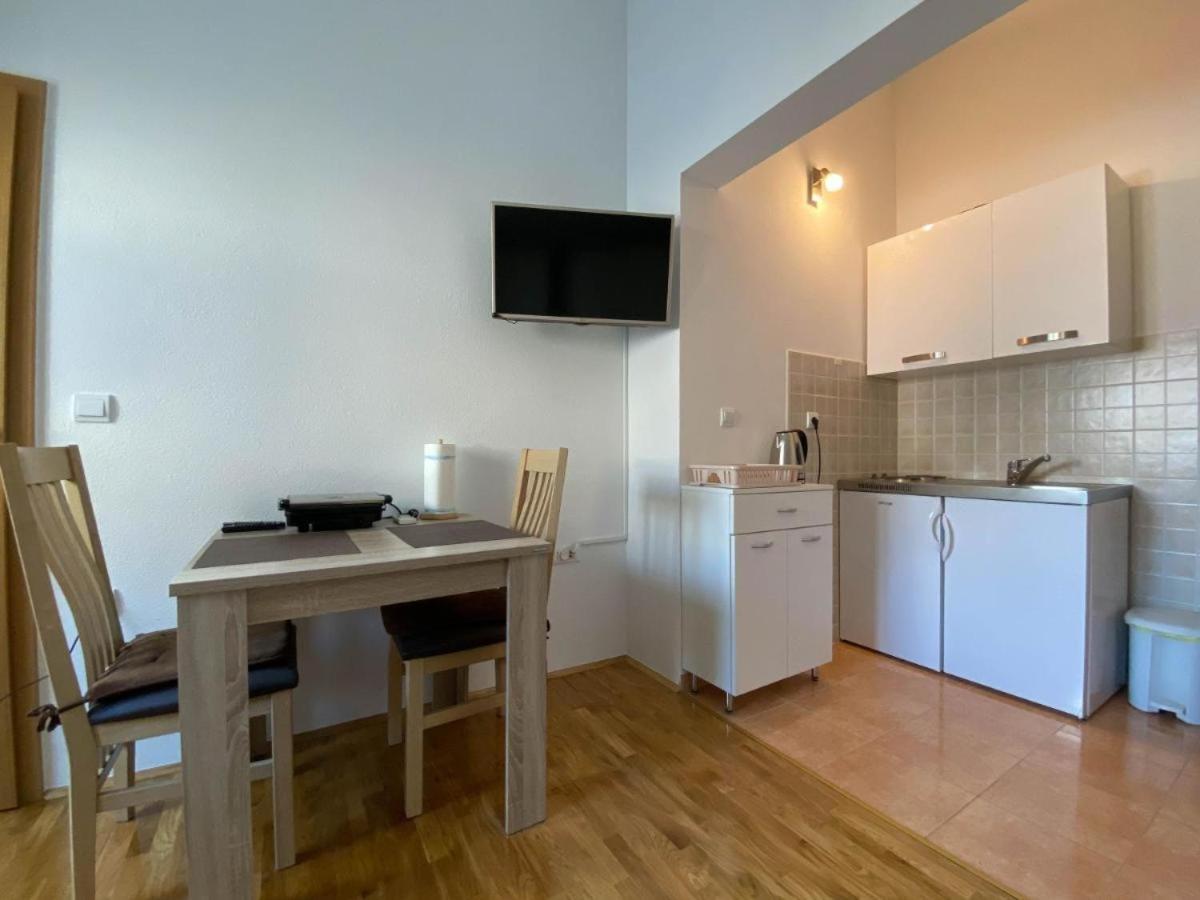 Hotel Apartman Ivan Makarska Exterior foto